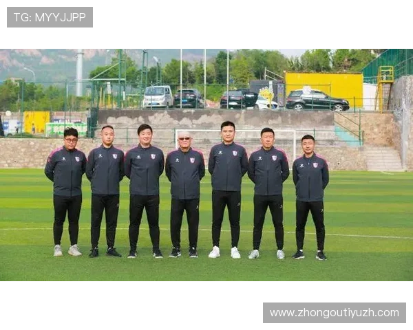 半岛足球官网详细介绍球队阵容战术分析助力足球爱好者深度理解比赛